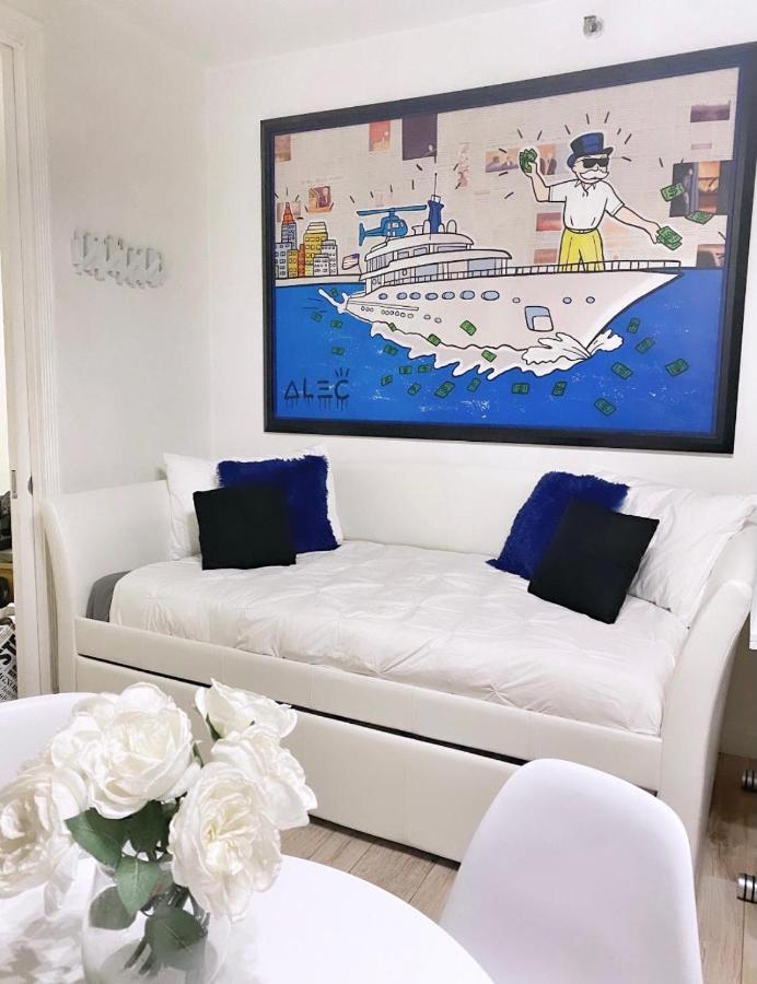 2 Bedroom Ocean Drive Newly Renovated マイアミビーチ エクステリア 写真