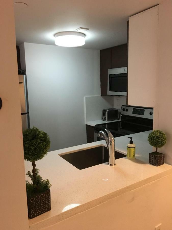2 Bedroom Ocean Drive Newly Renovated マイアミビーチ エクステリア 写真